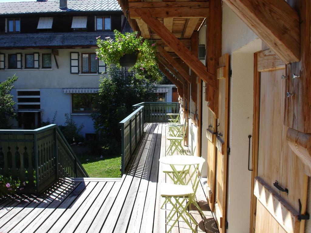 La Ferme Du Chateau Abondance Habitación foto